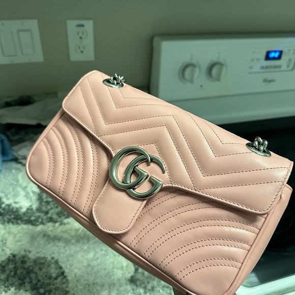 Gucci -GG MARMONT SMALL SHOULDER BAG - Picture 14 of 16